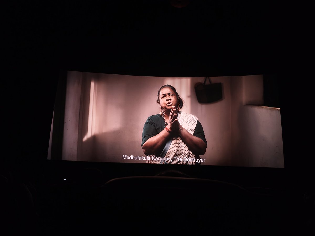 smsmani9011's tweet image. #ThaaiKizhavi (3.75/5) A Fun-tastic ⌚ &amp;amp;  Super perf @realradikaa 👏 #Singampuli #Bala #Aruldoss #Smallboy #munish r show stealers 😂; Dialogues 👏;Treat 4 Aandavar fans ; Humour , Message and few emotions 👍 Few cine liberties; @SKProdOffl @Dir_SivakumarM ✍️ 👏💐Don't miss !!!