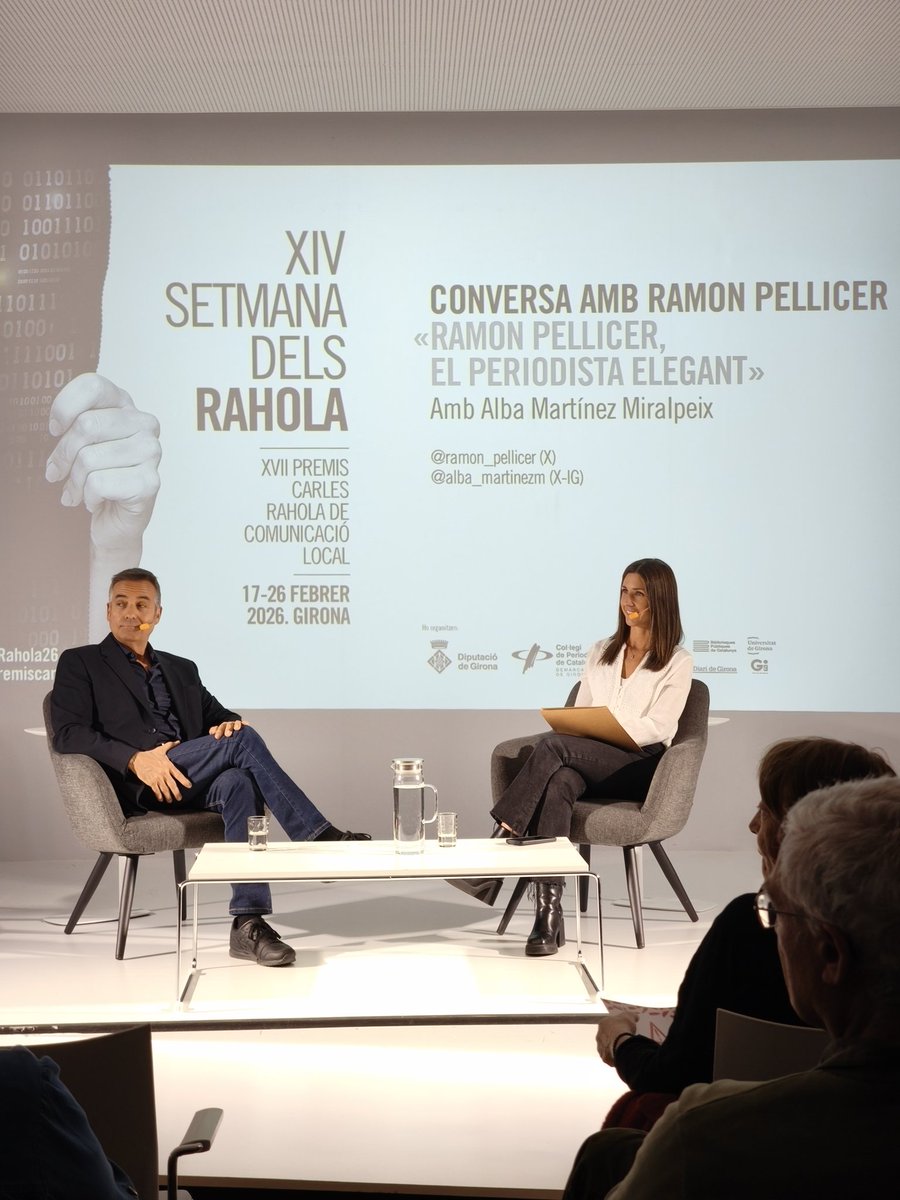 bprahola's tweet photo. 📰 Ara mateix, a la #BiblioRahola, quarta conversa de la #SetmanaDelsRahola
🎤 Alba Martínez conversa amb Ramon Pellicer, una de les veus més influents de Catalunya. Ens parla de la seva trajectòria i sobre el periodisme actual
#ComunicacioLocal #PremisRahola #Rahola26 #Girona https://t.co/hLMhTt8Sbi