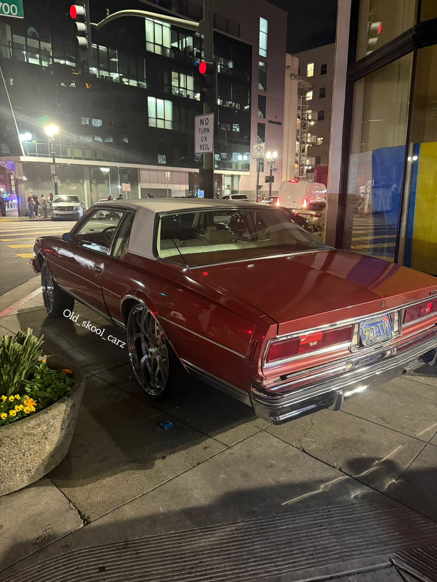 oldskoolcarz's tweet photo. #boxchev https://t.co/lHgclE9gqN
