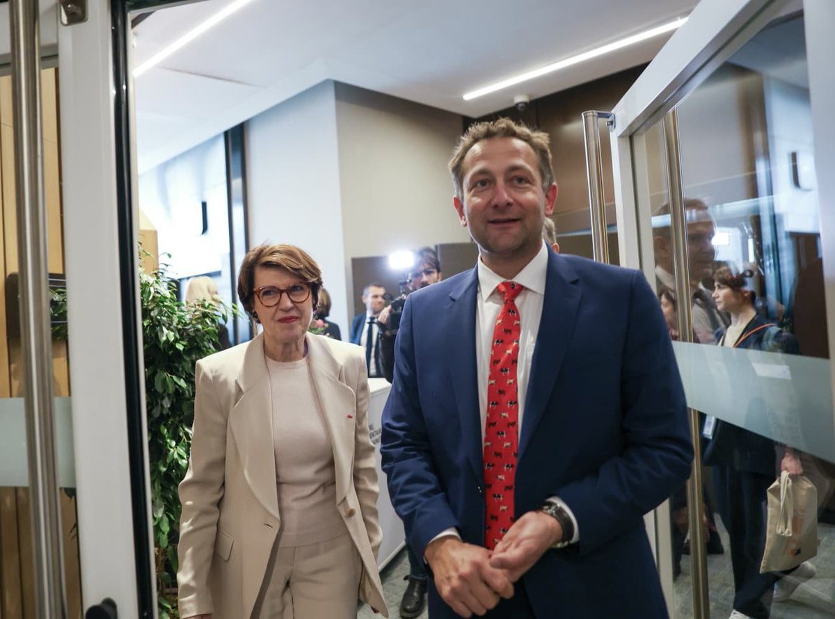 Christophe Hansen tweet media