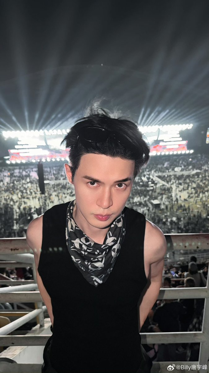 ว้ายยยยเพิ่งเห็นแบบมีสีความหล่อ😘