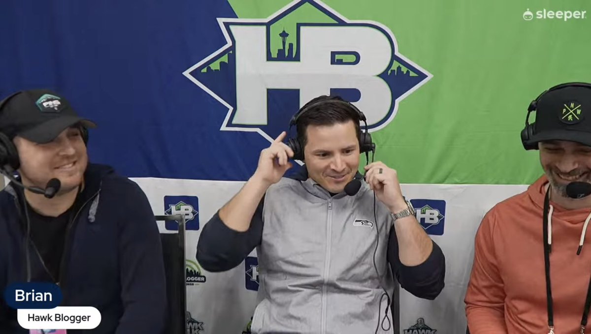 hawkmania4's tweet photo. #Seahawks HC Mike Macdonald on why he comes to the Draft Combine even though he doesn’t have to go: 

“Always Chasing edges” 

[📸: Brian Nemhauser] https://t.co/ggpCzO9lUz