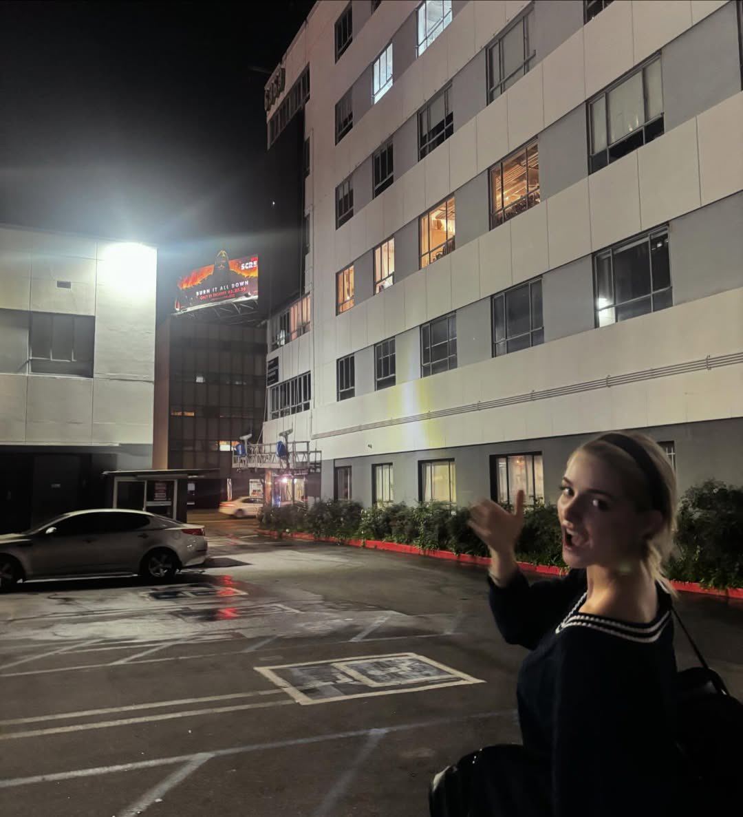 Mckenna Grace owning the “Twisting the Knife” set like a total horror queen. Killer BTS shots incoming. 🔪

Listen to “Twisting the Knife” here: link.iceninekills.com/ttk

#SCREAM7 only in theaters February 27, 2026. Are you ready to survive? 🎟️