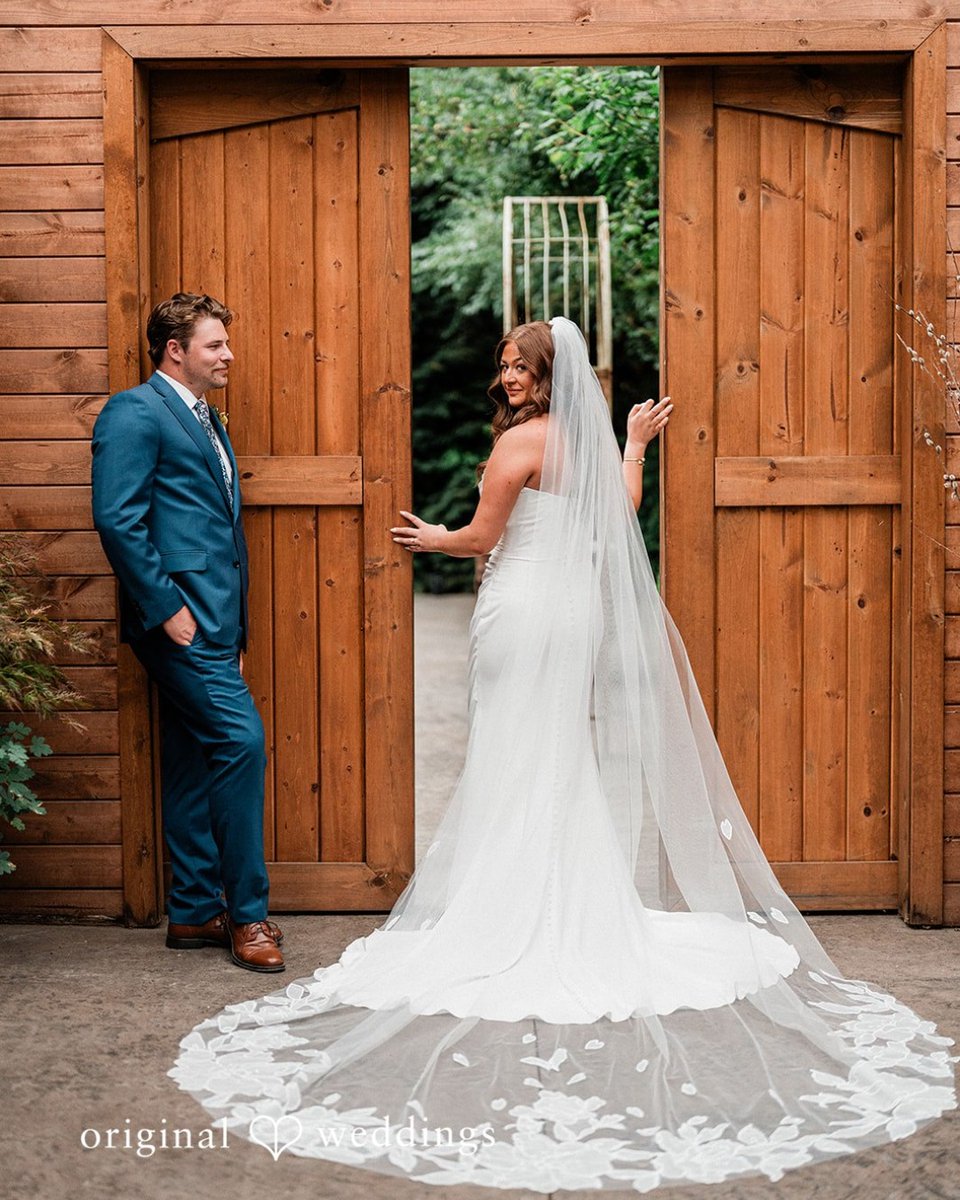 twelvebaskets's tweet photo. Stepping through the door into forever. Lauren + Hayden ♥️

Photographer: @sound.originals 
Coordination @seattleweddingplanners @pnw_nat 
Venue @eventsatpcn 
Catering &amp; Bartending @twelvebasketscatering 
DJ @orion_ent 
Rentals @cortpartyrental 
HMUA @kyliehawkinsmua https://t.co/4ik0wJa16L
