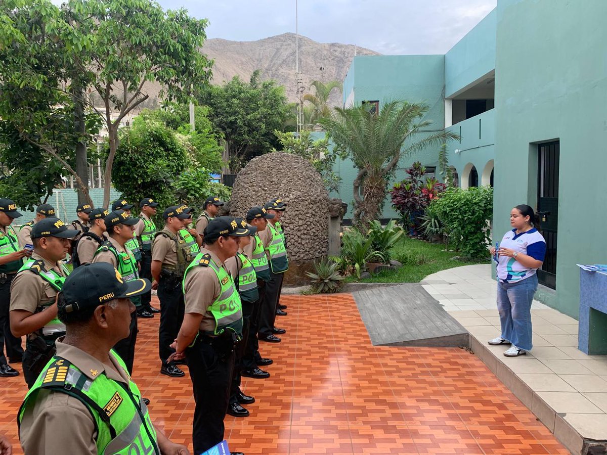 Saludpol en La Molina 🙌  Se realizó una charla informativa en la Comisaría La Molina – La Planicie, dirigida a 35 efectivos policiales, para difundir los beneficios del Seguro Saludpol a la familia policial.

#Contigo24x7