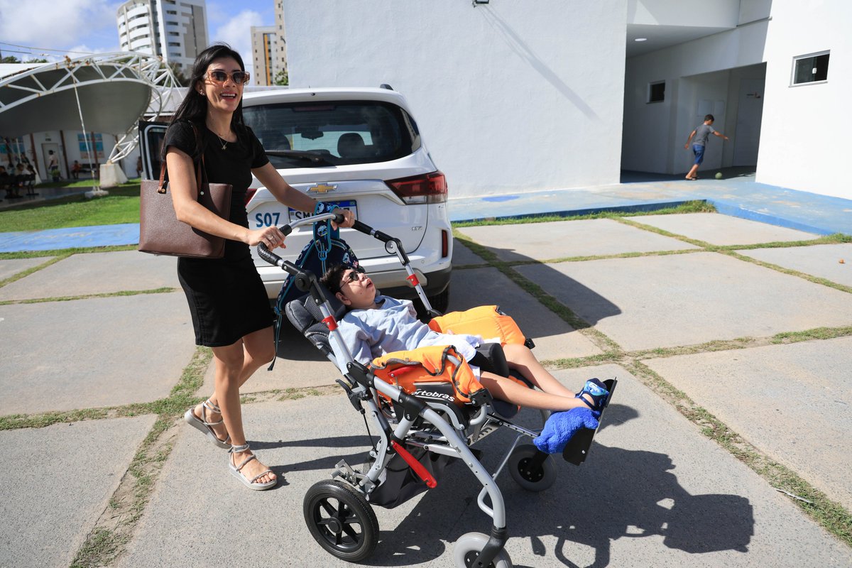 GovernoMA's tweet image. 💜 Mais cuidado e qualidade de vida! O #GovMA entregou equipamentos de reabilitação para crianças com Síndrome Congênita do Zika Vírus, fortalecendo o atendimento especializado e melhorando a rotina das famílias.

#GovernoMA #SaúdeMA