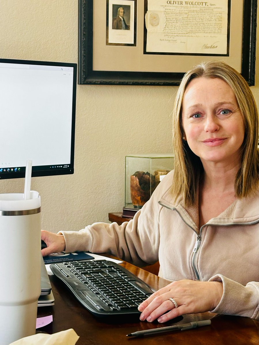 A sneak peek into a #DayInTheLife with our event coordinator extraordinaire, Diana! 💻✨ From planning to problem-solving, she keeps things running smoothly behind the scenes. #DayInTheLife #InsureMyCareer