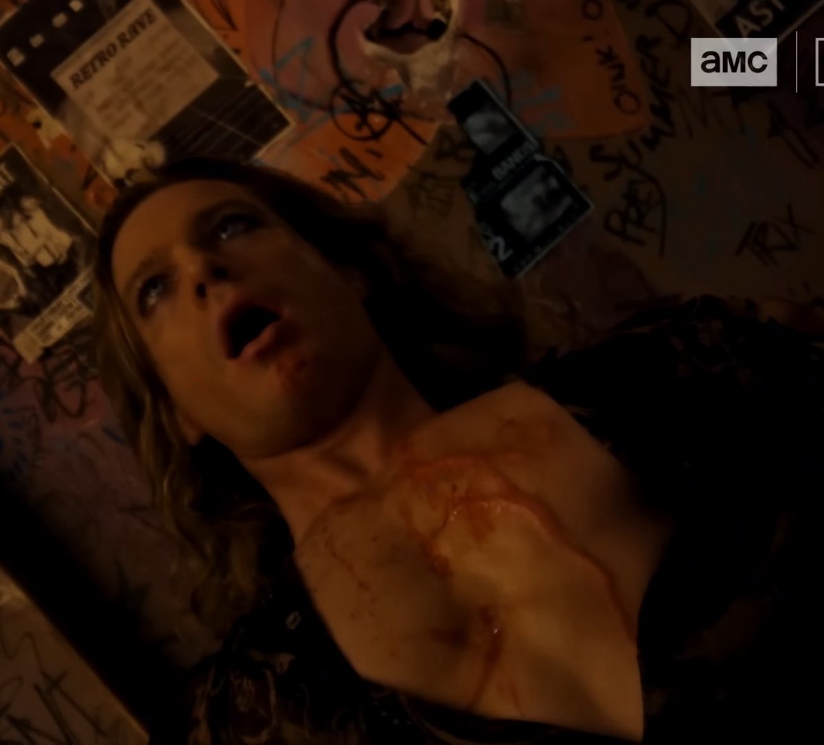 burneredits_'s tweet image. it breaks my heart that lestat is going from looking so healthy, happy and settled to absolutely imploding