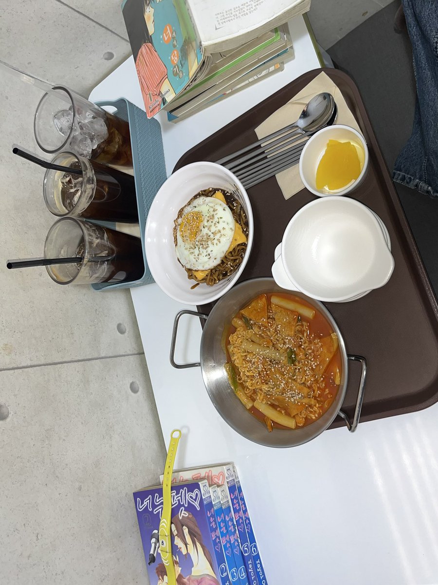 si1bob's tweet photo. 오늘 칭긔들이랑 만카에서 미소년 사육법 배움 https://t.co/Flm82D6Fe5