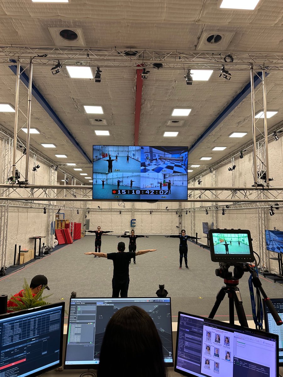 Vancouver Film School tweet media