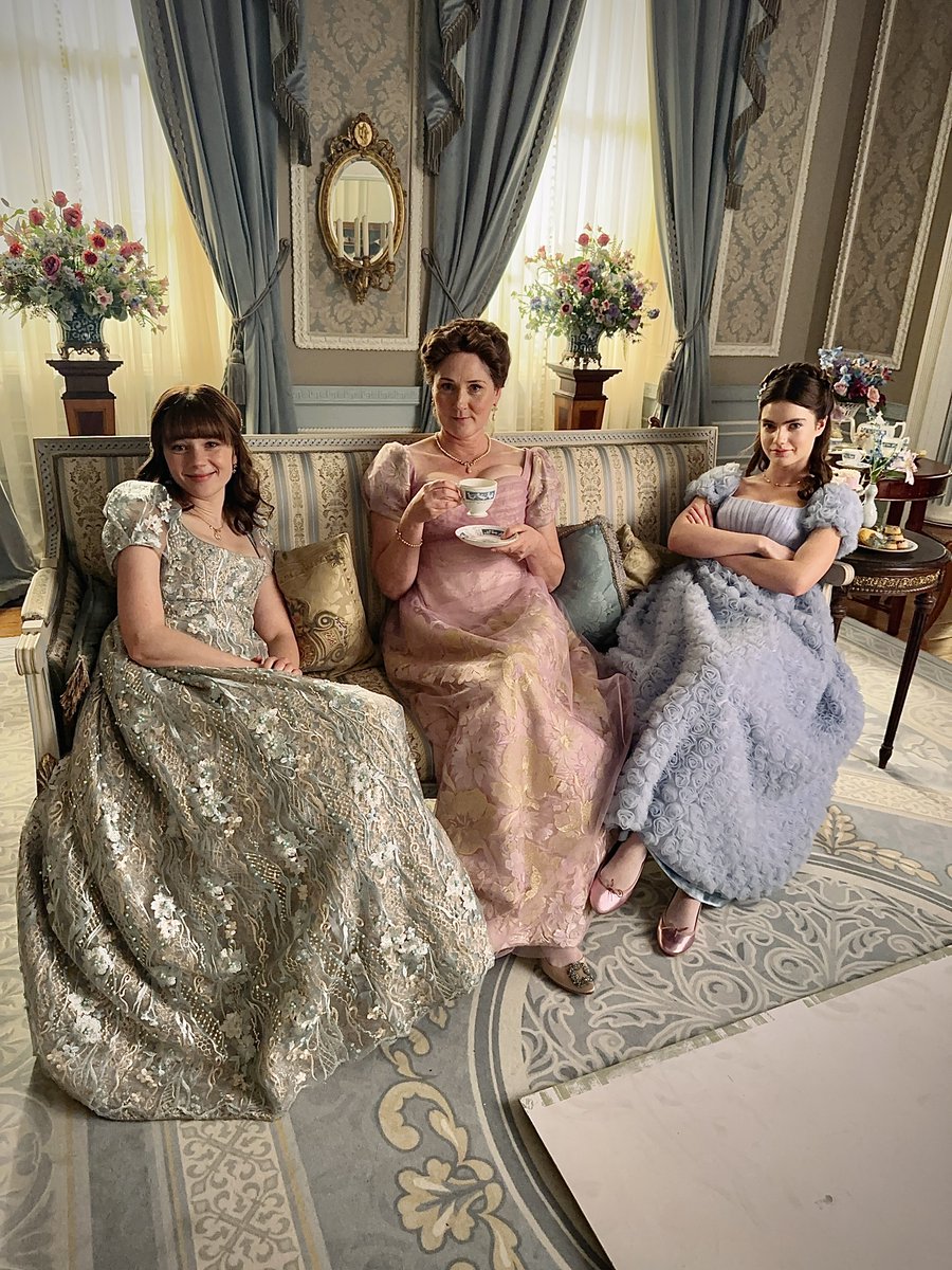 Aquí esperando la llegada mañana de la segunda parte de 'Los Bridgerton'.