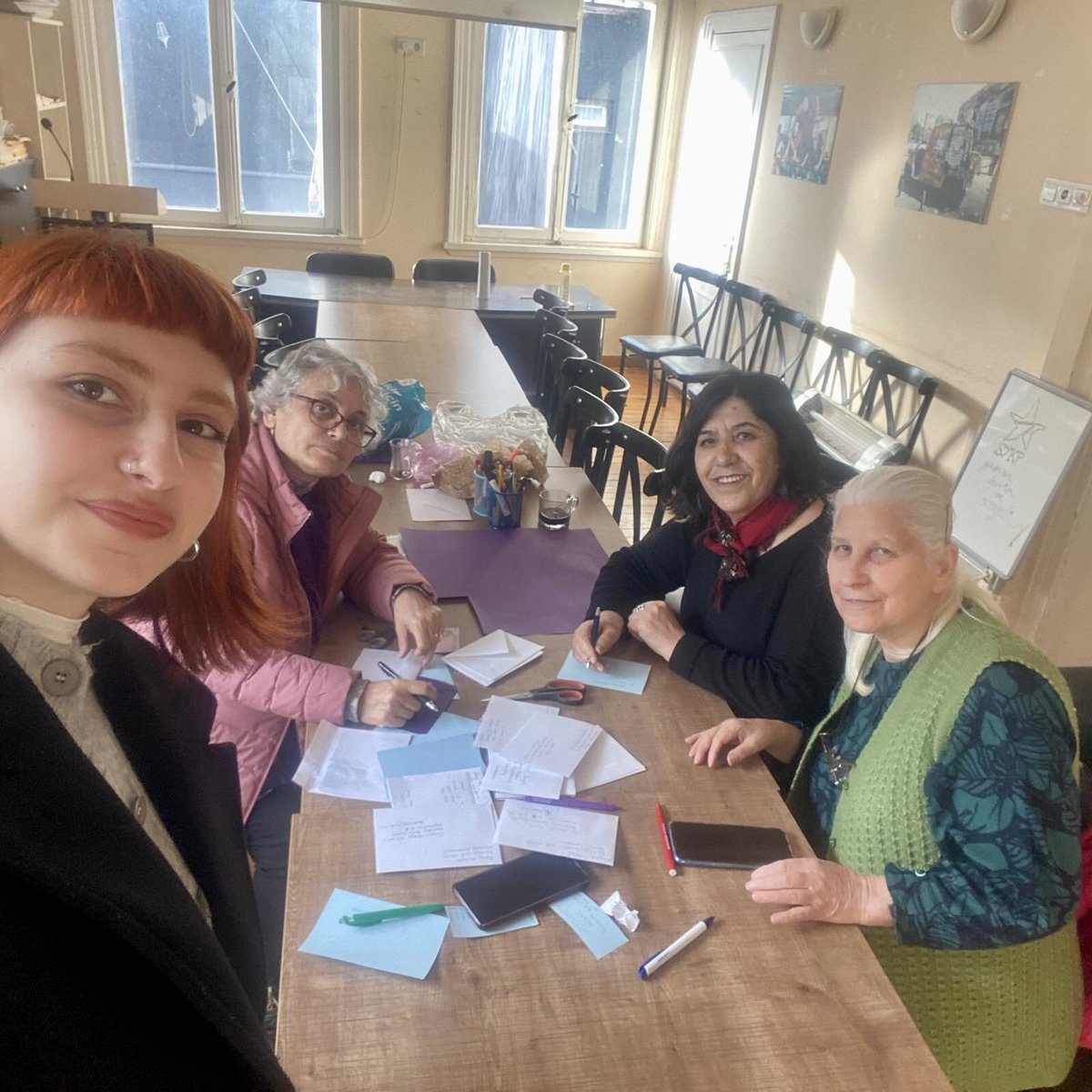 8 Mart’a giderken SYKP Kadın Meclisi olarak Eş Genel Başkanımız Feray Mertoğlu (<a href="/feraymrtoglu/">Feray Mertoğlu</a>) ile 3 Şubat’ta gözaltına alınarak AKP-MHP faşizmi tarafından hukuksuzca tutuklanan Sosyalist Kadın Meclisleri’ne (SKM) dayanışma kartı yolladık. 

Faşizmin saldırılarına karşı