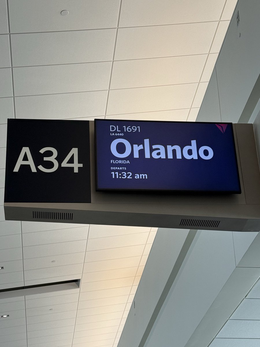 Glass | Bennett tweet media