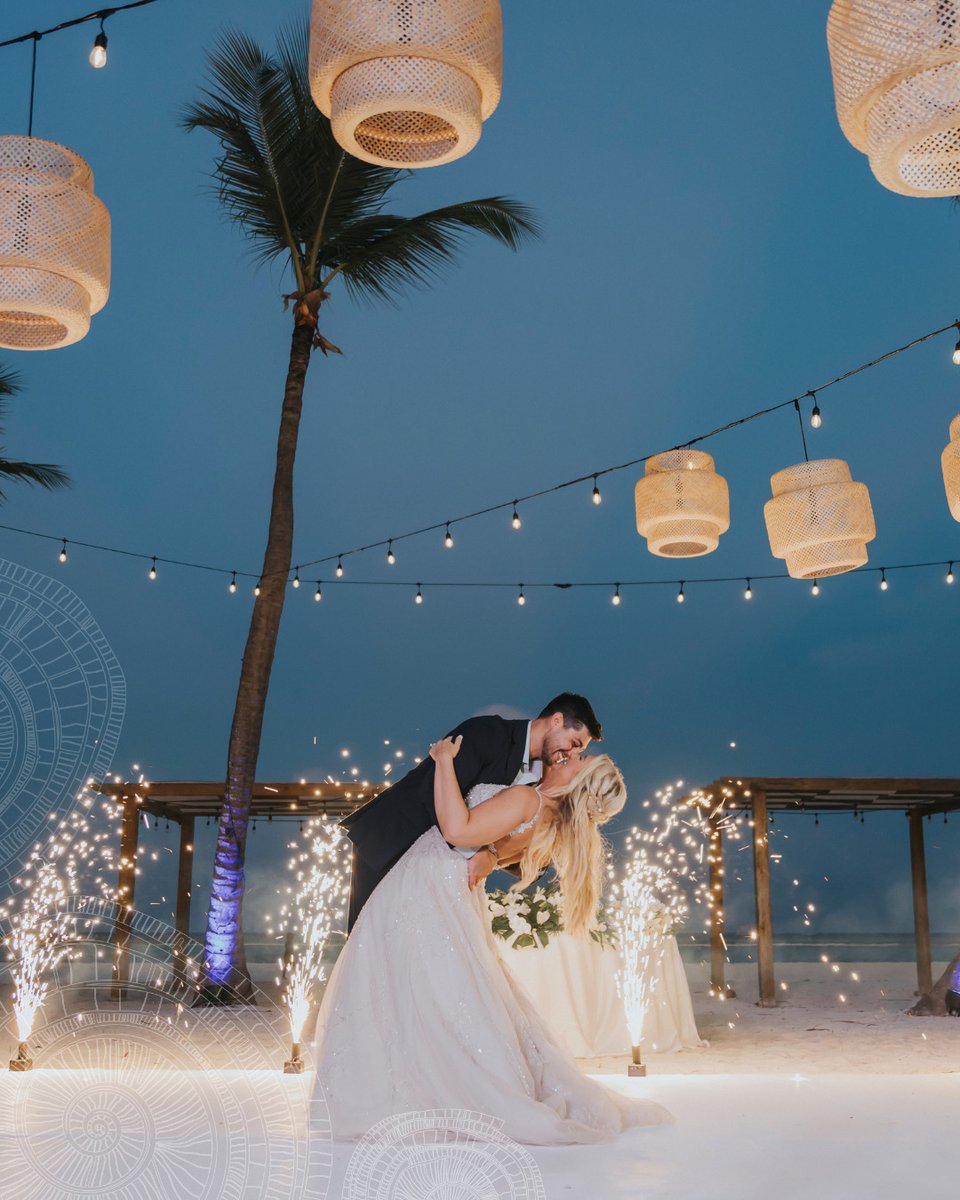 QTheVacation's tweet photo. Forever looks better by the sea. #HyattZivaCapCana #WeddingWednesday https://t.co/pP7N0owih6