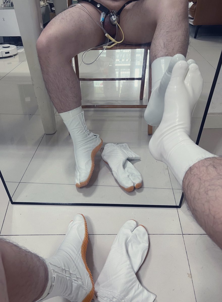 白色，还是白色