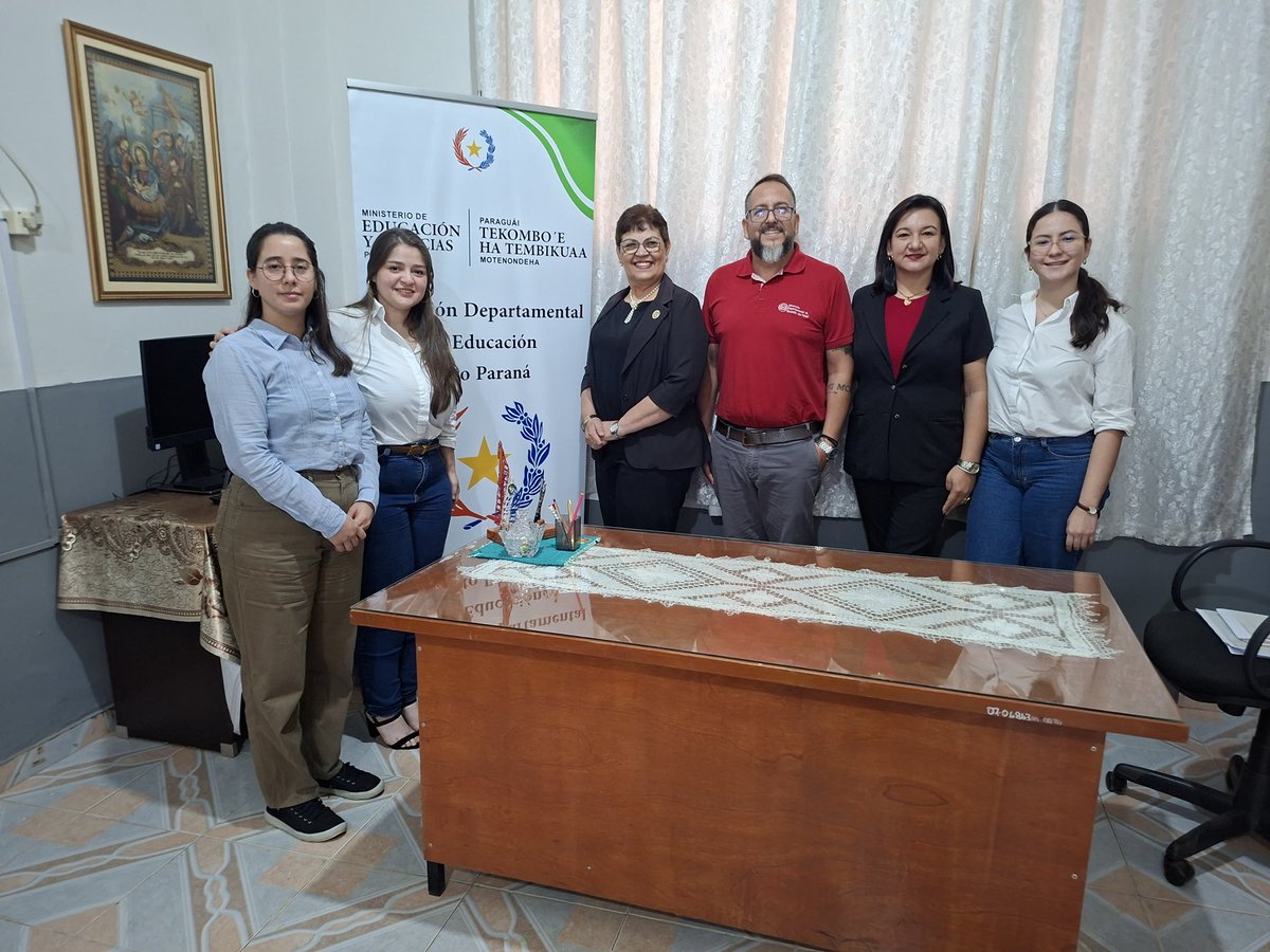💡Hoy nos reunimos con la Dirección Departamental de Educación de Alto Paraná para presentar el proceso de trabajo que implementaremos en abril con más de 60 comunidades educativas de Ciudad del Este.

La iniciativa contempla talleres sobre inversión en infraestructura y