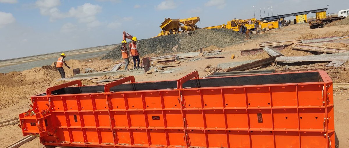 TeamTechF's tweet photo. Engineering precision. Powering progress.

TeamTech Formwork Solutions delivered high-accuracy formwork systems for the L&amp;T Khavda Precast Project in Kutch, Gujarat, ensuring precision, durability, and site efficiency in demanding conditions.

#TeamTech #Precast #Infrastructure https://t.co/w3iq6igmrG