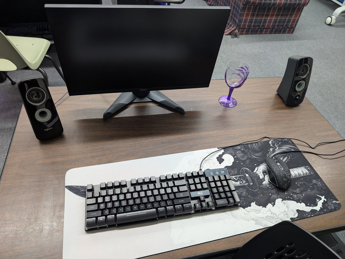 WAC__Esports's tweet photo. Christmas may have come late for us but when it did show up, it showed up big! Our new PCs and equipment are now set up and the games are all installed!  Finalizing a roster for Valorant and getting our broadcast organized is all that remains! @WIHSesports https://t.co/BDsLYPKo2e