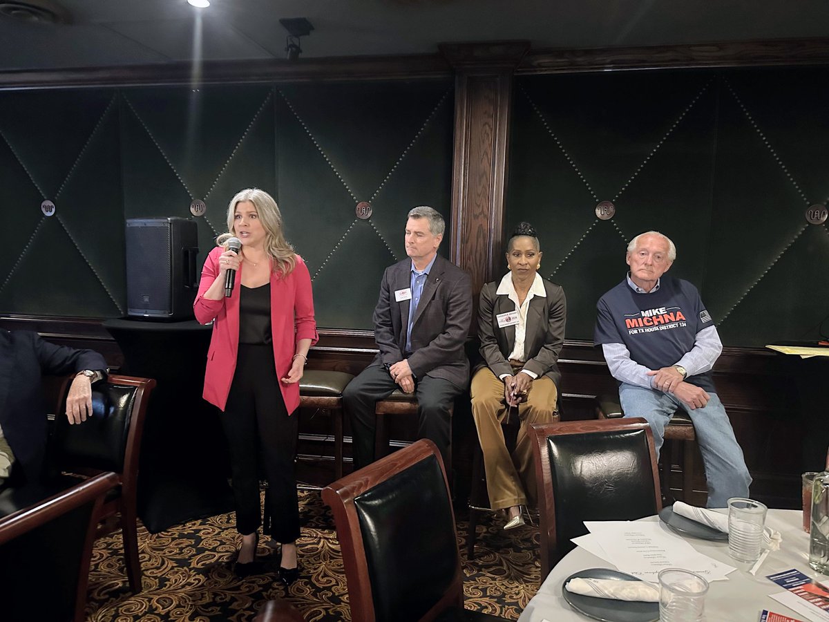 Lacey Hull tweet media