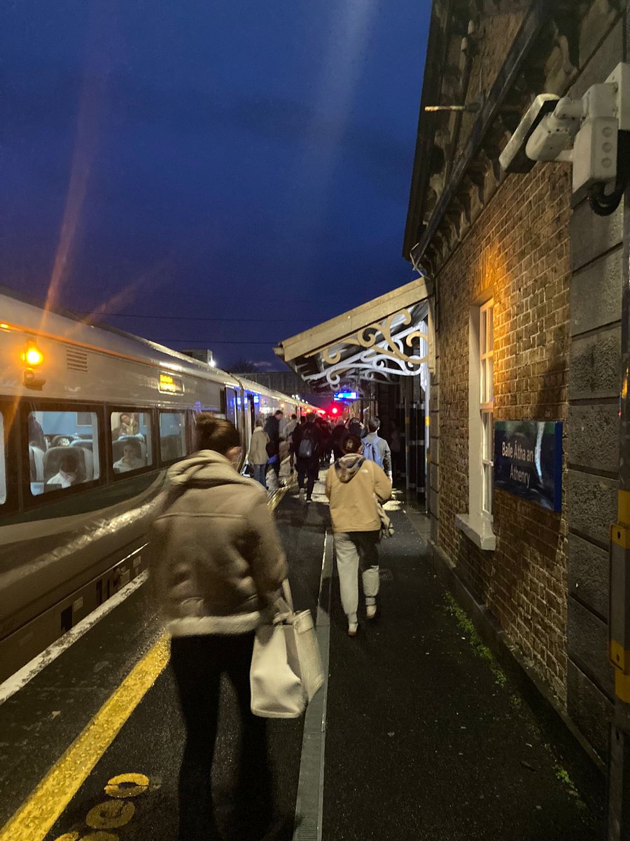 WestOnTrackIRL's tweet photo. #irishrail passenger numbers increased by 8.6% to 55 million in 2025, a new record for the network. There are hundreds of thousands more awaiting the reopening of the #westernrailcorridor #modalshift #sligo #galway #mayo @IrishRail @mayotourism @galwaytourism @NWAssembly https://t.co/Lp3Debd0ZN