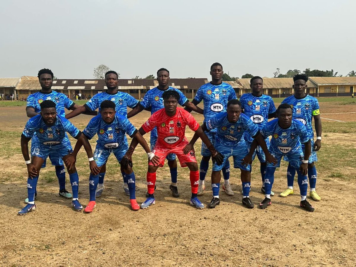 Kosi_foottalk's tweet photo. Kumba City di beat all man for yi road
FT: Kumba City 2-1 TKC
#elitetwo #fecafoot #kumba https://t.co/k9nFz19SDU