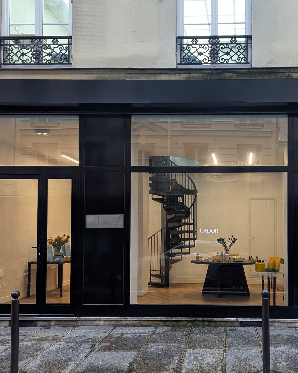 Pop-up Paris 🇨🇵: Jimin x Lador

For those who pre-ordered Angel Muguet after the Paris pop-up, the organizers have shared the following update:
-The parcels are expected to arrive at their FedEx address around Tuesday. 
-After reception, they will be repackaged for international