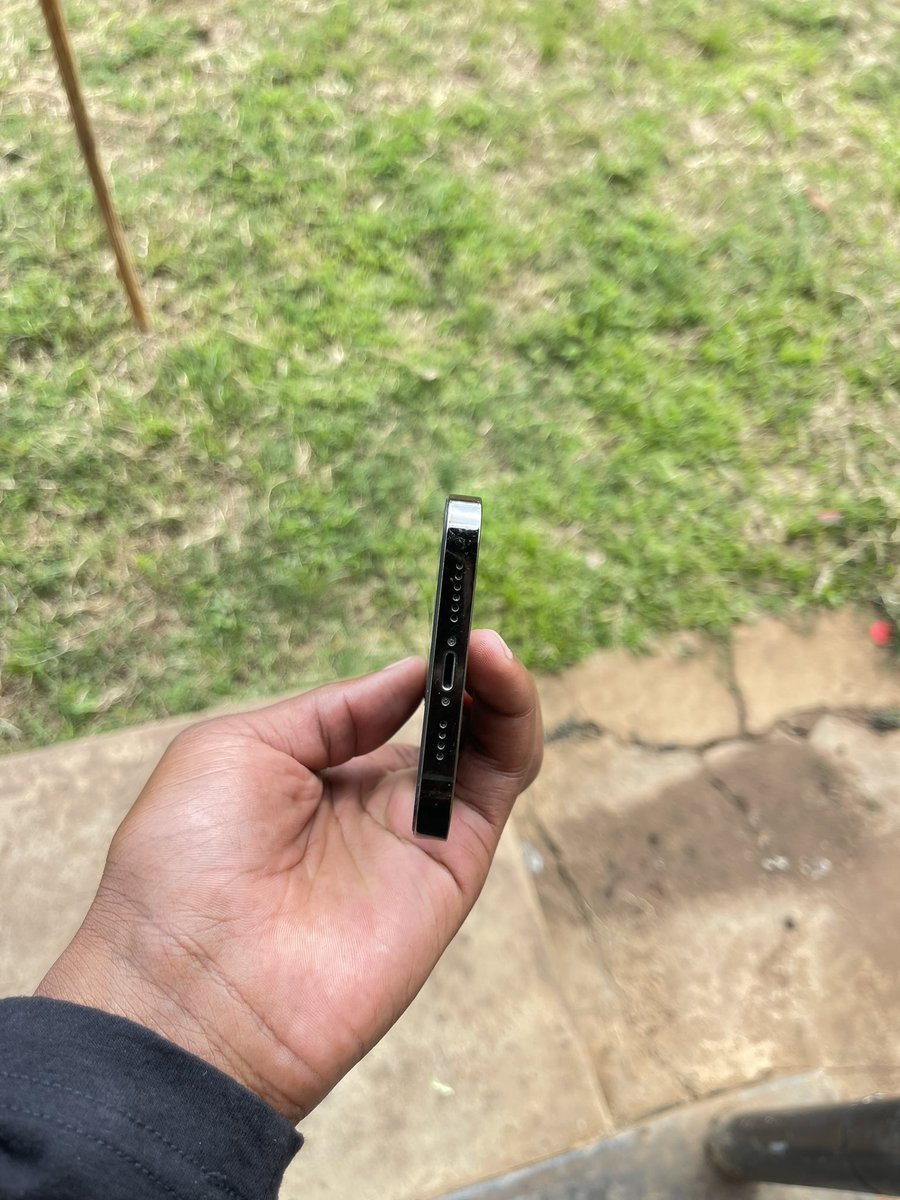 AlipoAndrewsII's tweet photo. iPhone 13 Pro Max.
256GB
73% Battery Health. 

K1,750,000 only. Lilongwe. https://t.co/2xHG8WuNGj