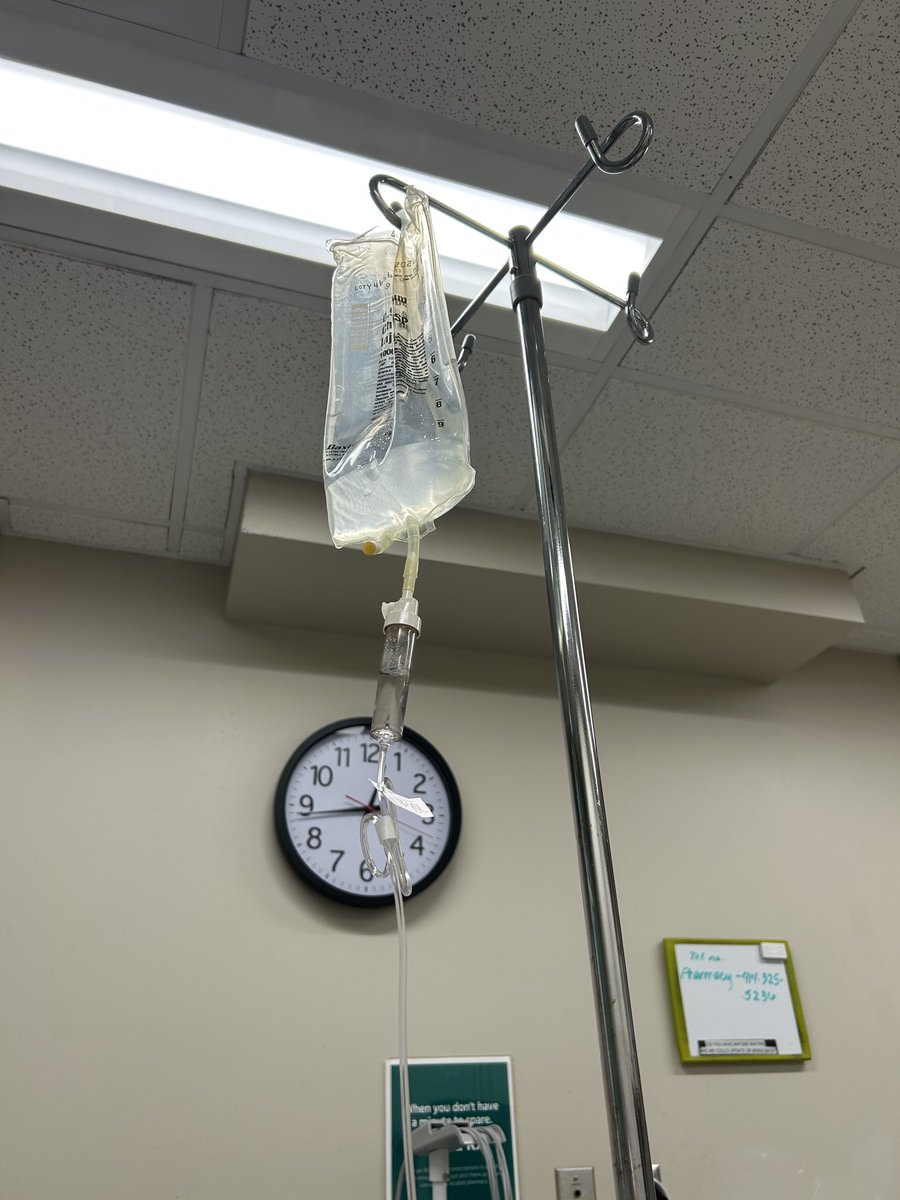 pwoelffer's tweet photo. happy early bday to me I got a hospital gown and an IV for presents 🥰 https://t.co/i6ppDNwJpi