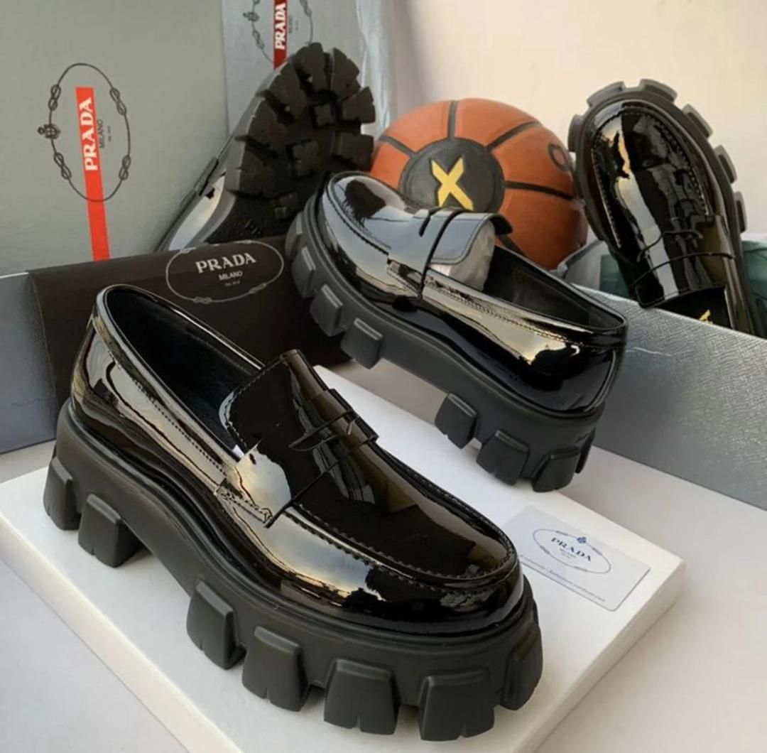 NexotinGhana's tweet photo. Prada Monolith Loafers 
Sizes 40-45

Ghc850 only 

24hrs delivery anywhere within Ghana 🇬🇭 https://t.co/GriTsV5OTX