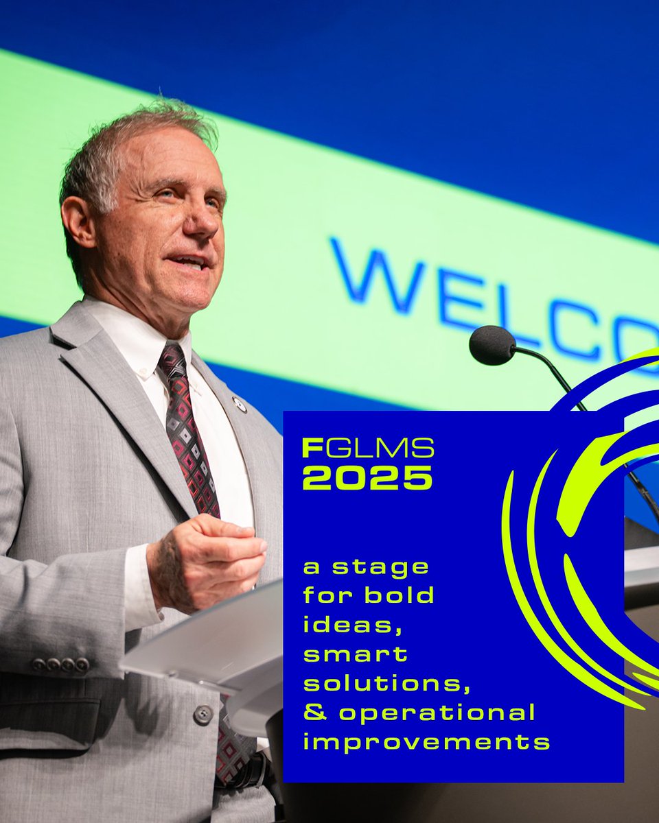 BowStern tweet media