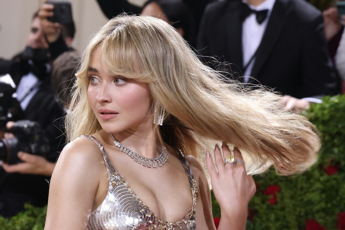 4K | Sabrina Carpenter at the 2022 Met Gala