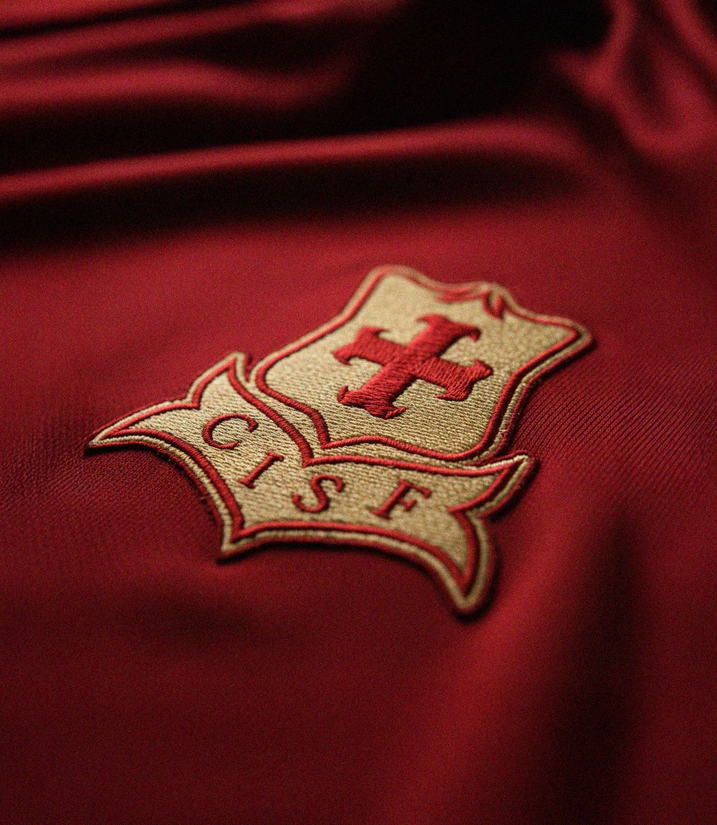 Post para Apreciar lo que es el Primer Escudo.

Simplemente Sublime🍷