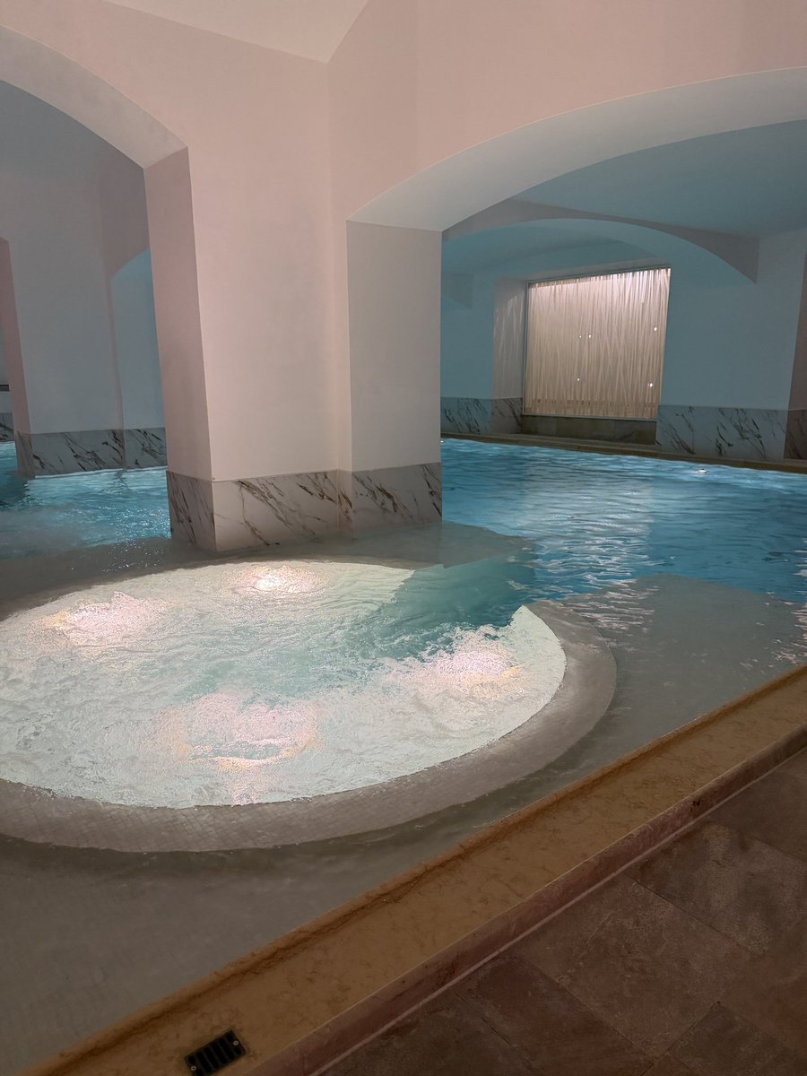 Luna Doll tweet media