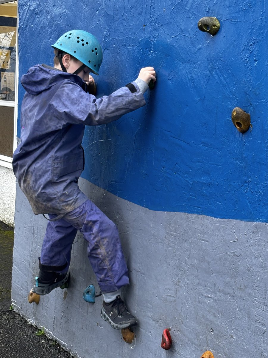 Caldercuilt Primary School & Nursery Class tweet media