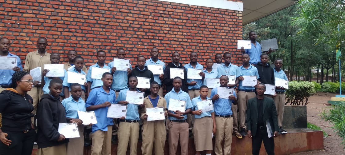 IremeIntiative's tweet photo. We are proud of the change we started and the movement continues.

#RethinkRebuildRise https://t.co/xrN5dX6Rx6