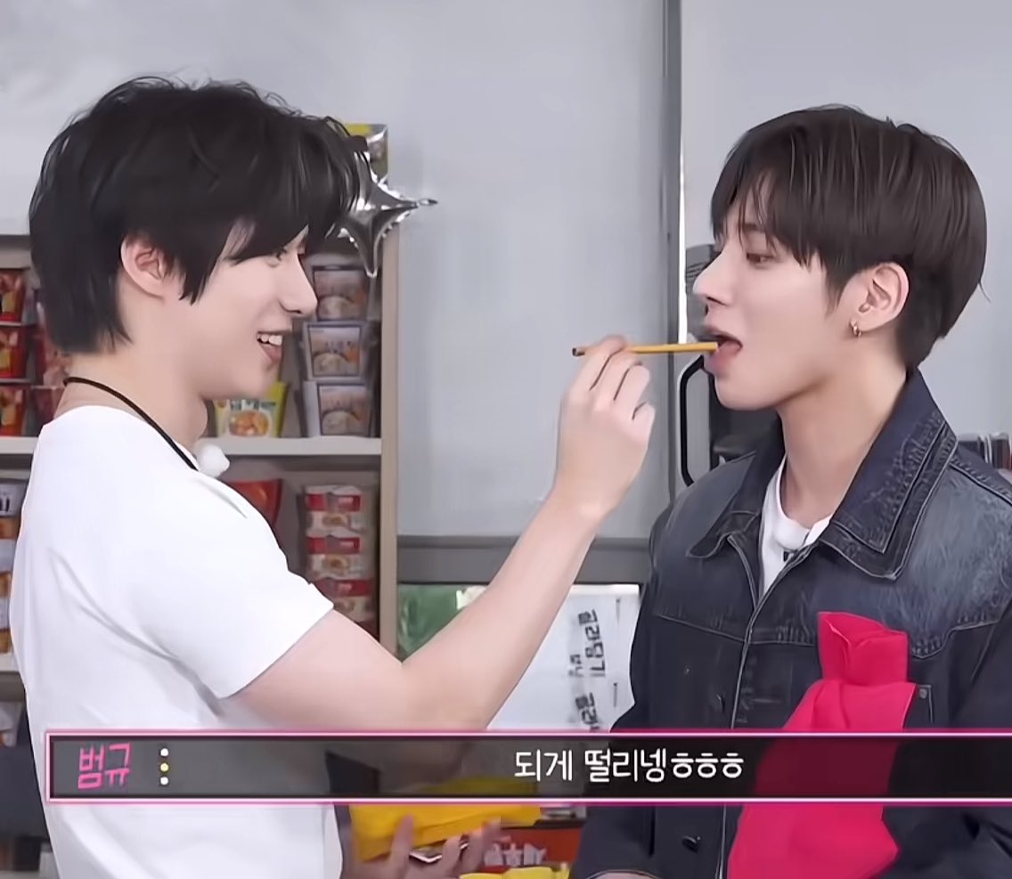 至今庆幸便利店pocky kiss是老三健身期还穿了紧身白t真是太好了