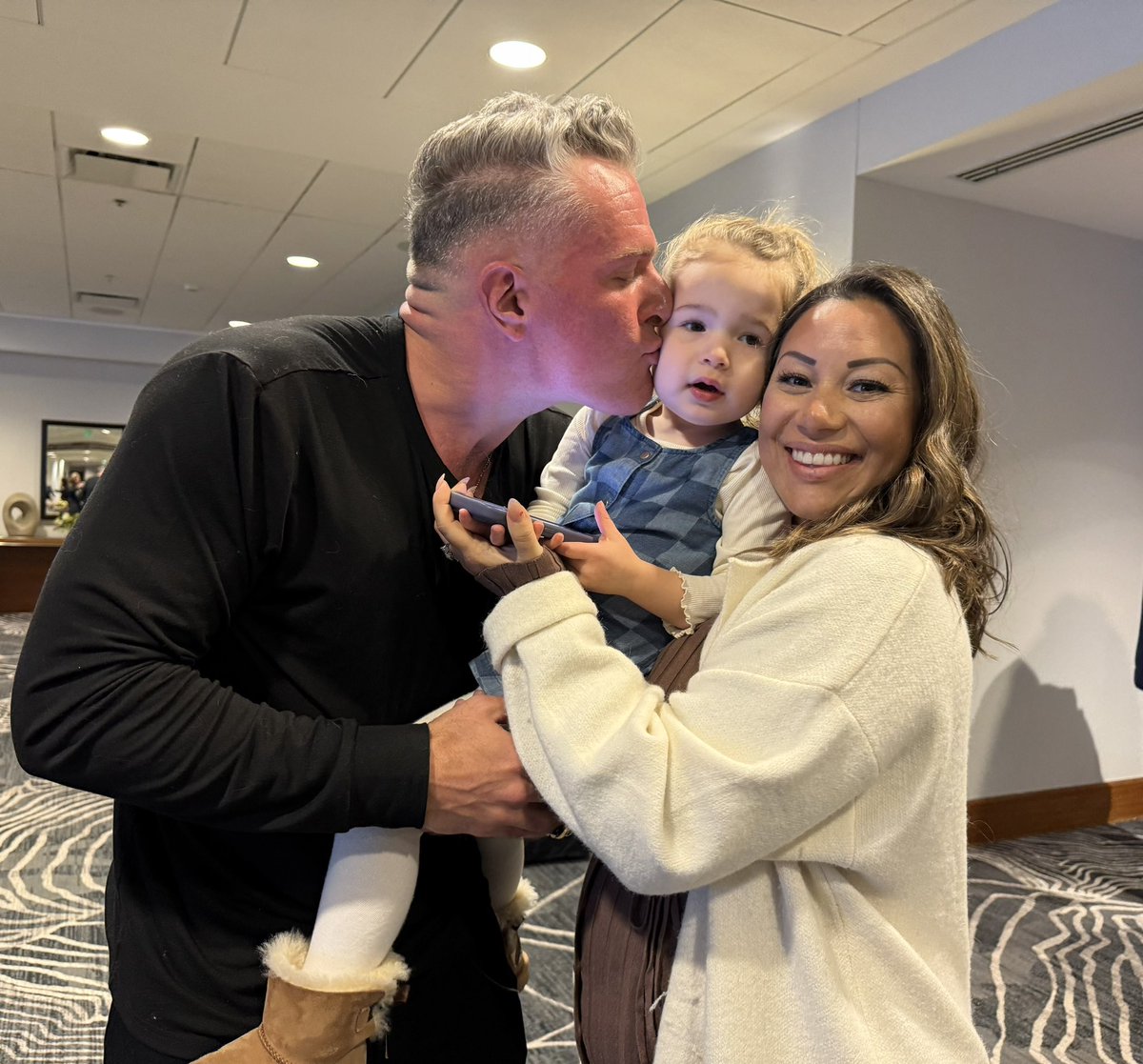 Heather Lloyd tweet media