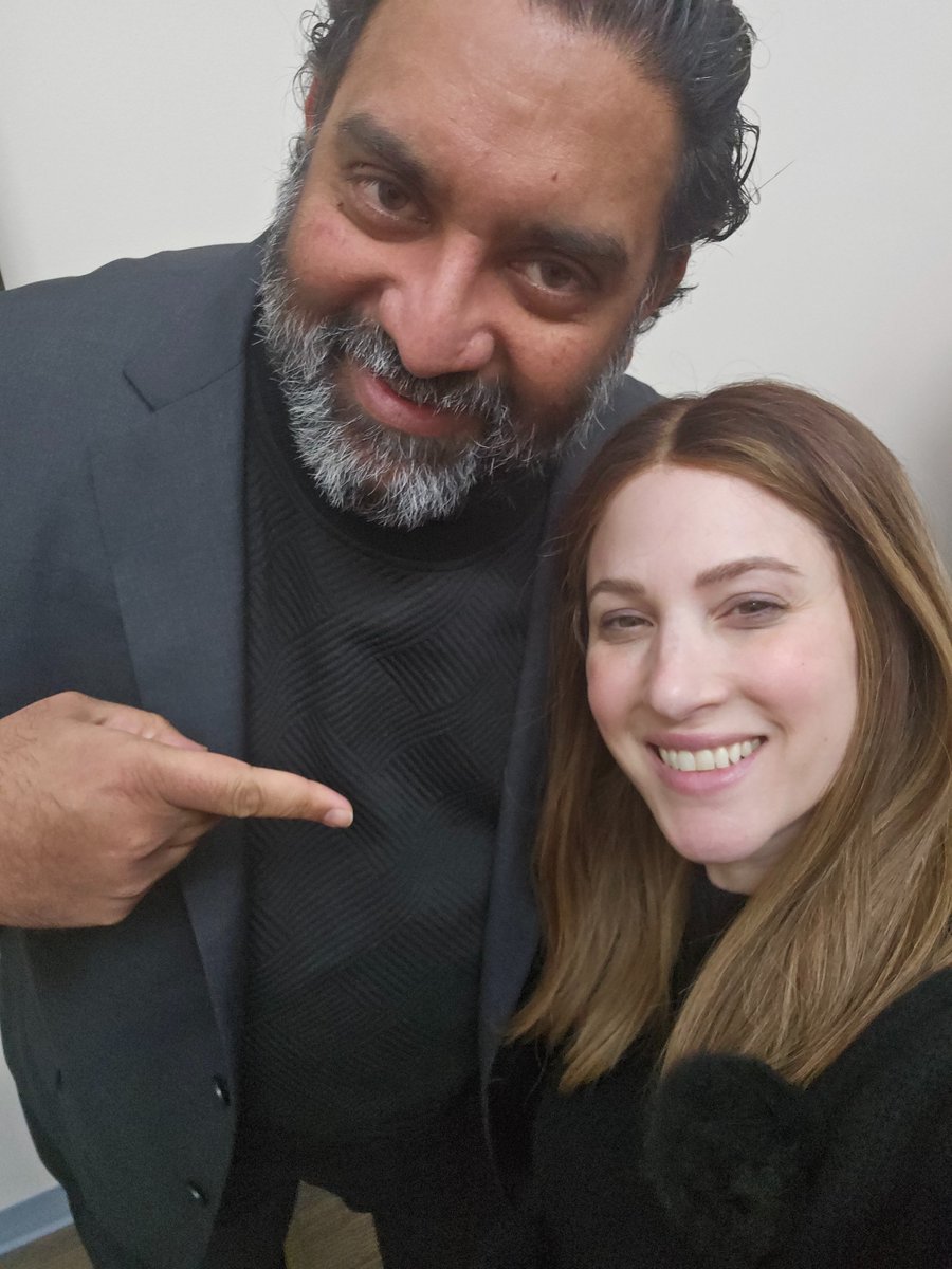 MKnoll_MD's tweet photo. Really special to hear Grand Rounds from @IyengarPuneeth
Thanks for coming out to @NorthwellHealth to share your wisdom on oligometastatic disease
Ofc also sharing @rweichselbaum work
#radonc #oligomets
#stageIV https://t.co/wEapHIZZej