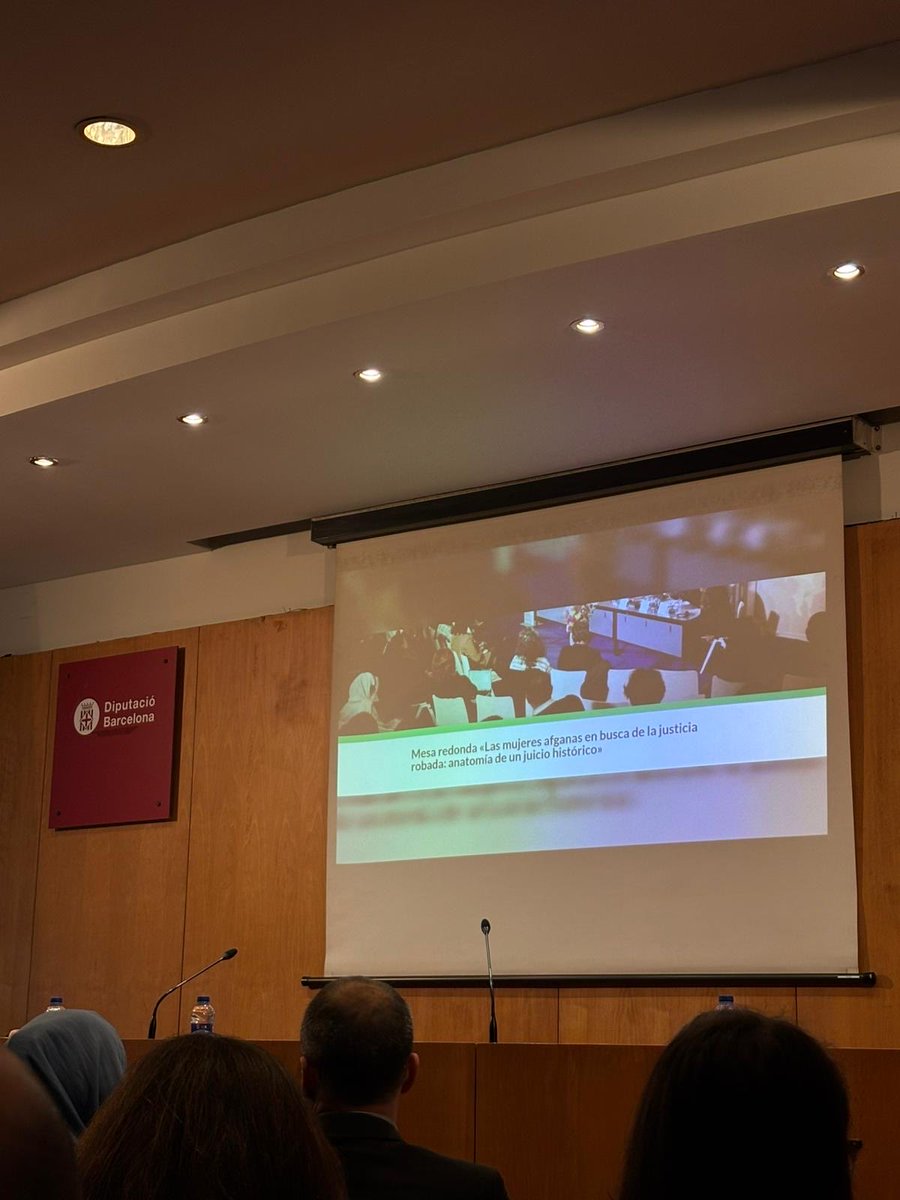 fibgar_'s tweet photo. 👉Estamos ya en la celebración de la mesa redonda “Las mujeres afganas en busca de la justicia robada: anatomía de un juicio histórico", que se celebra dentro de la iniciativa #RAGAA
💭Junto a @CasaAsia, @rawadari_org y @peoplehelp8 y colaboración de la Diputació de Barcelona https://t.co/aVgEhB7XXI