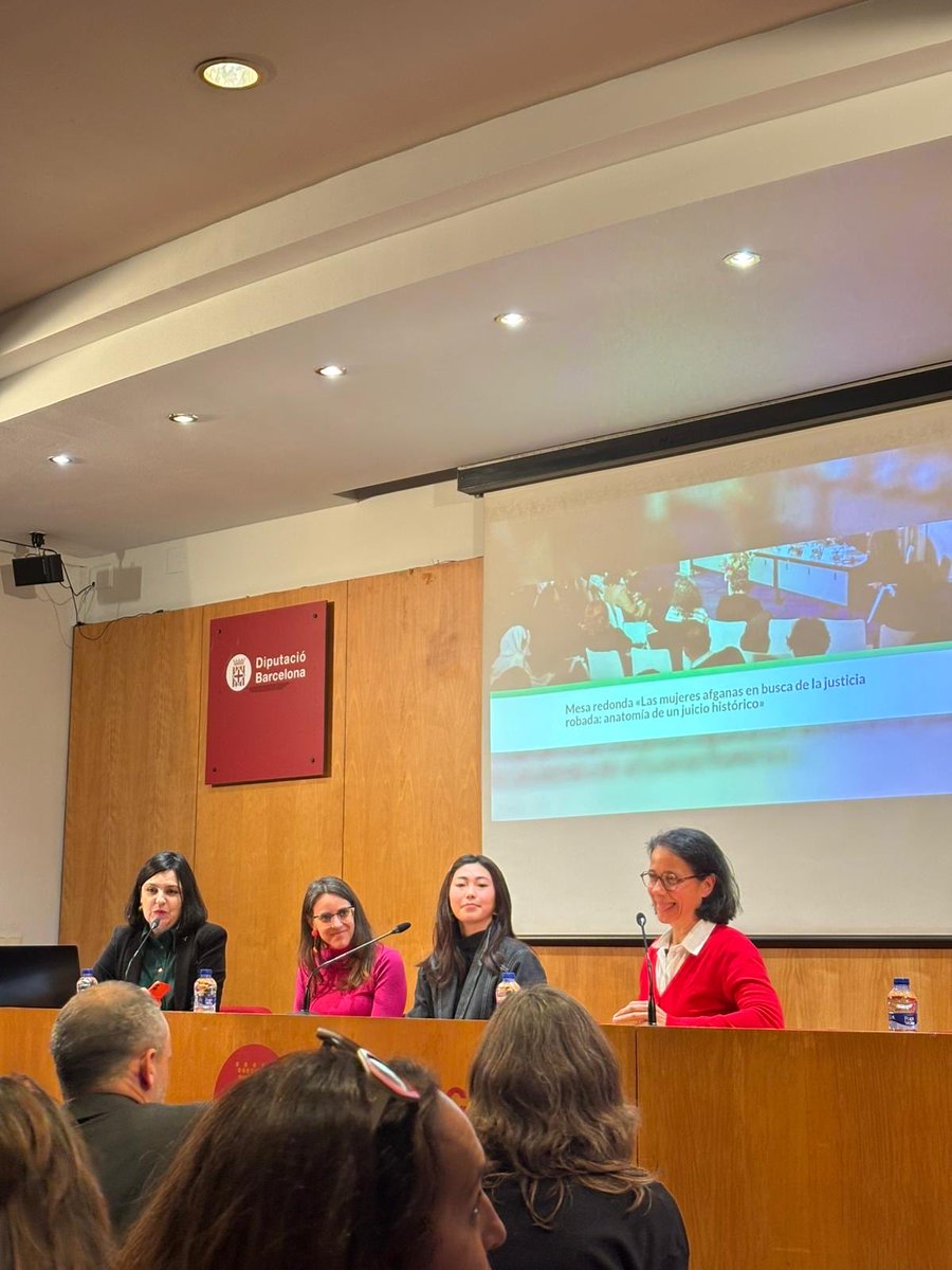 fibgar_'s tweet photo. 👉Estamos ya en la celebración de la mesa redonda “Las mujeres afganas en busca de la justicia robada: anatomía de un juicio histórico", que se celebra dentro de la iniciativa #RAGAA
💭Junto a @CasaAsia, @rawadari_org y @peoplehelp8 y colaboración de la Diputació de Barcelona https://t.co/aVgEhB7XXI