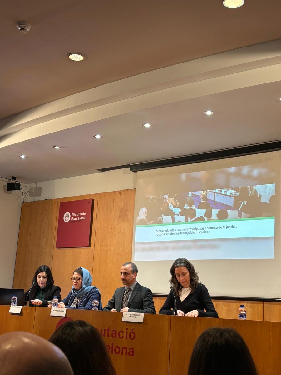 fibgar_'s tweet photo. 👉Estamos ya en la celebración de la mesa redonda “Las mujeres afganas en busca de la justicia robada: anatomía de un juicio histórico", que se celebra dentro de la iniciativa #RAGAA
💭Junto a @CasaAsia, @rawadari_org y @peoplehelp8 y colaboración de la Diputació de Barcelona https://t.co/aVgEhB7XXI