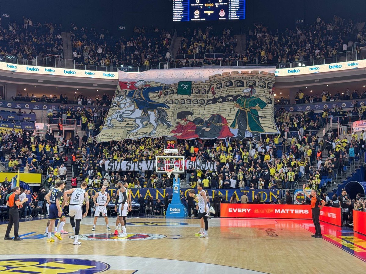 Basketbol da öğretiriz, tarih de..

🇹🇷 1907 ÜNİFEB &amp; GENÇ FENERBAHÇELİLER