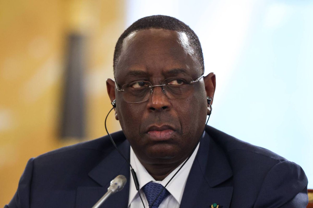 SeydiGassama's tweet photo. L'ancien PR @Macky_Sall se trouve au Burundi pour rencontrer le Président Ndayishimiye, Président de l'Union Africaine. Les victimes de son régime n'ont pas les moyens de faire le tour du monde mais leurs voix seront entendues par tous les États membres de l'ONU @Burundipresides https://t.co/gFCNdAjbae