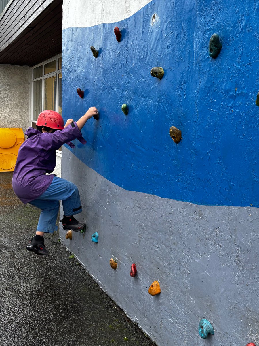 Caldercuilt Primary School & Nursery Class tweet media