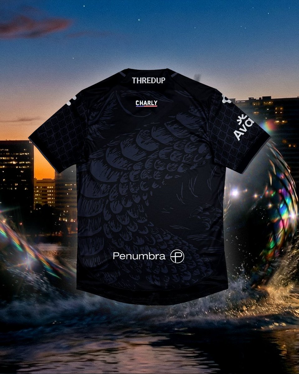 The Town has layers.

Beneath the surface, you’ll find movement in the pattern, ripples that echo the water. Textures that feel rooted, not printed. Details woven with intention, not decoration.

Shop Now: bit.ly/oakjerseys

#OaknessAwakens