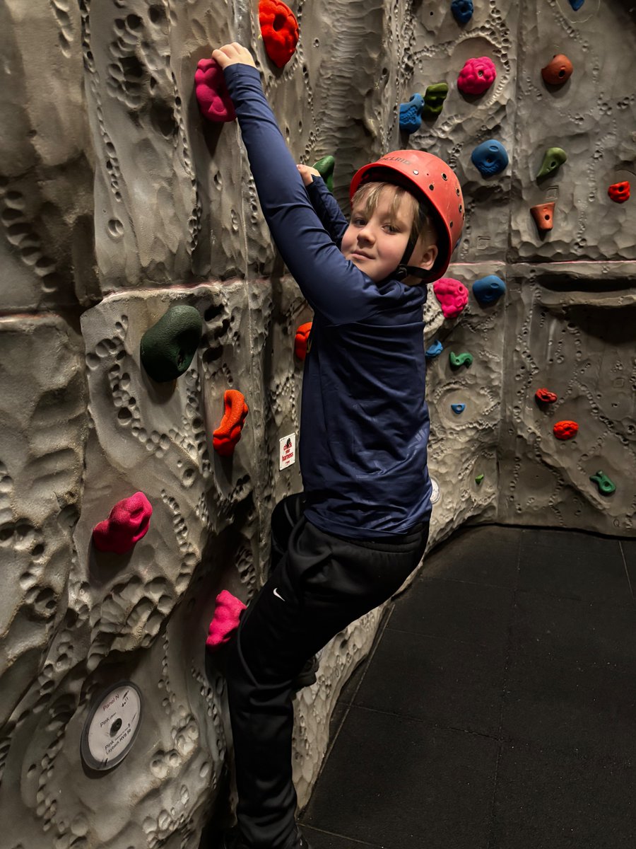 Caldercuilt Primary School & Nursery Class tweet media