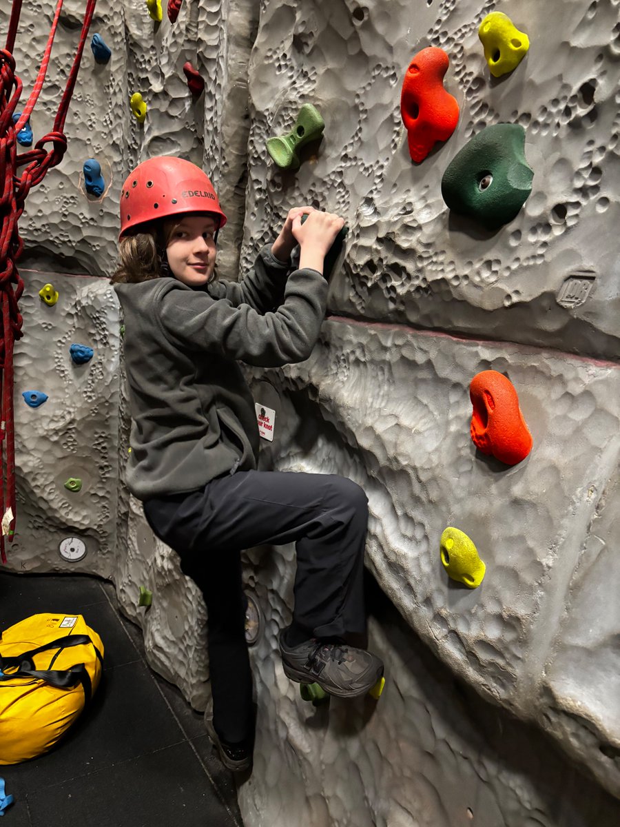 Caldercuilt Primary School & Nursery Class tweet media