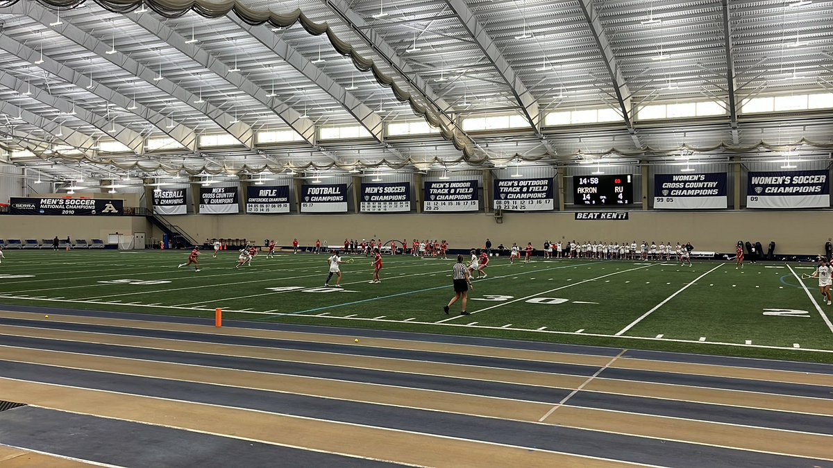 Supporting <a href="/ZipsWLAX/">Zips W Lacrosse</a> against Radford in the field house! 14-4 Akron at the start of the 4th quarter.