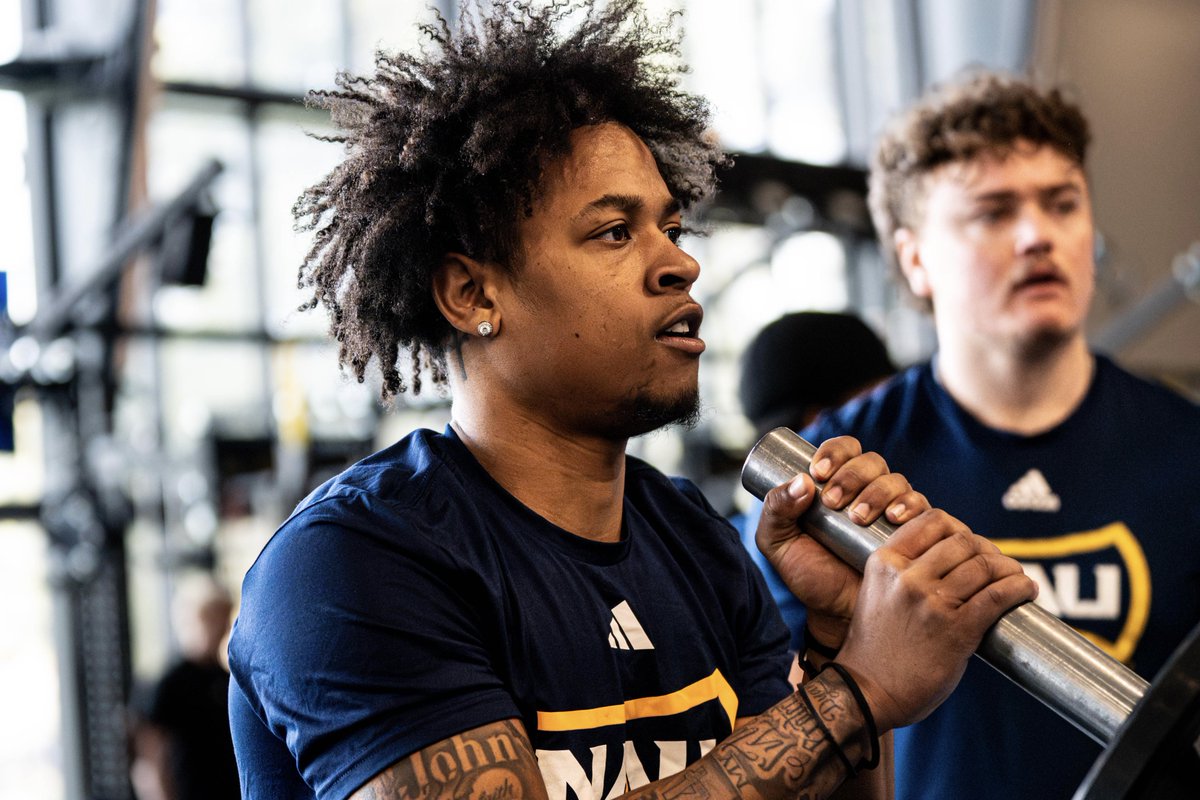 NAU_Football's tweet photo. Daily work ✔️

#RaiseTheFlag | #7KBuilt | #BigSkyFB https://t.co/7VQZpvjs38