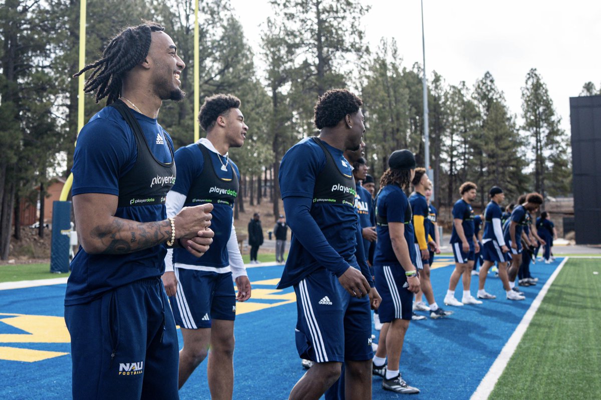 NAU_Football's tweet photo. Daily work ✔️

#RaiseTheFlag | #7KBuilt | #BigSkyFB https://t.co/7VQZpvjs38